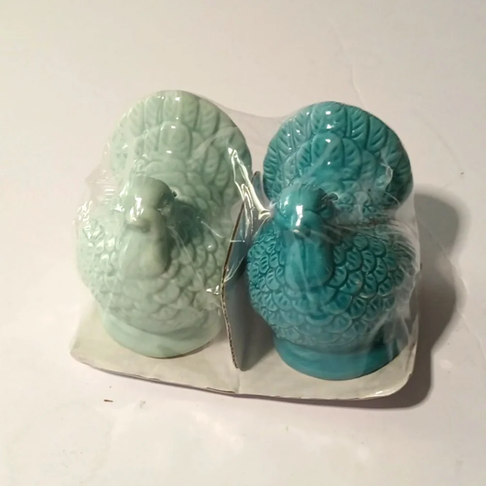 Target Bullseye Turkey Salt and Pepper Shakers Blue Thanksgiving NEW 2024